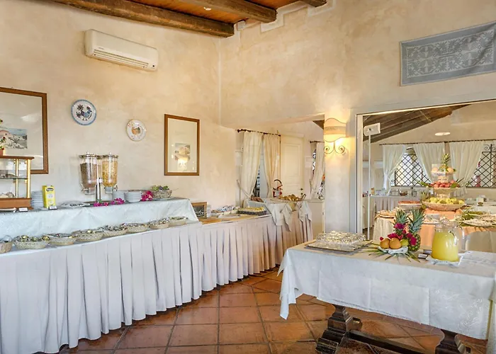 Отель Colonna Park Порто-Черво