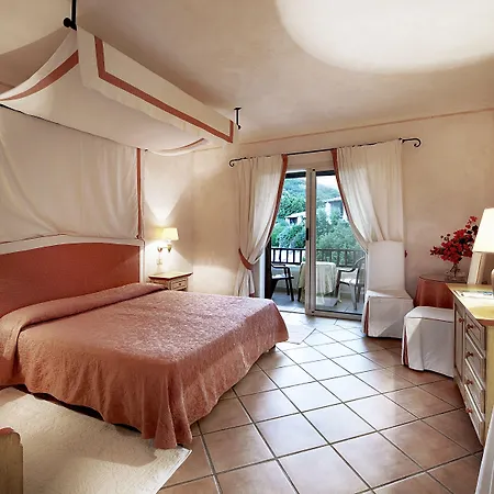 科隆纳公园酒店 4*