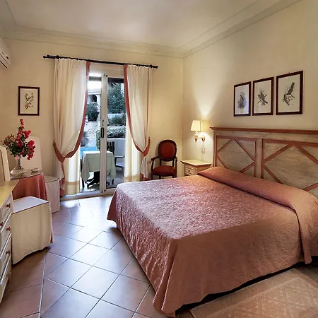 科隆纳公园酒店 切尔沃港