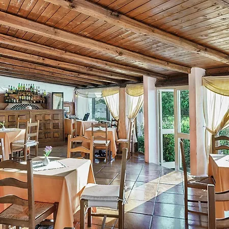 科隆纳公园酒店 酒店