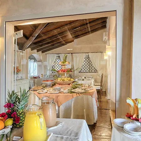 科隆纳公园酒店 4*